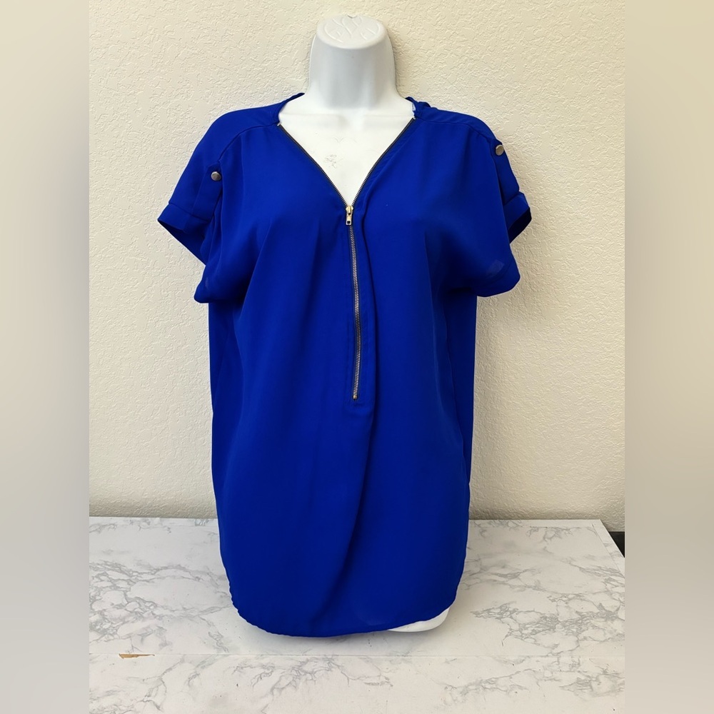 Tania Women Short Sleeve Henley Blouse Sz L Blue 1/2 Zip V Neck Top​